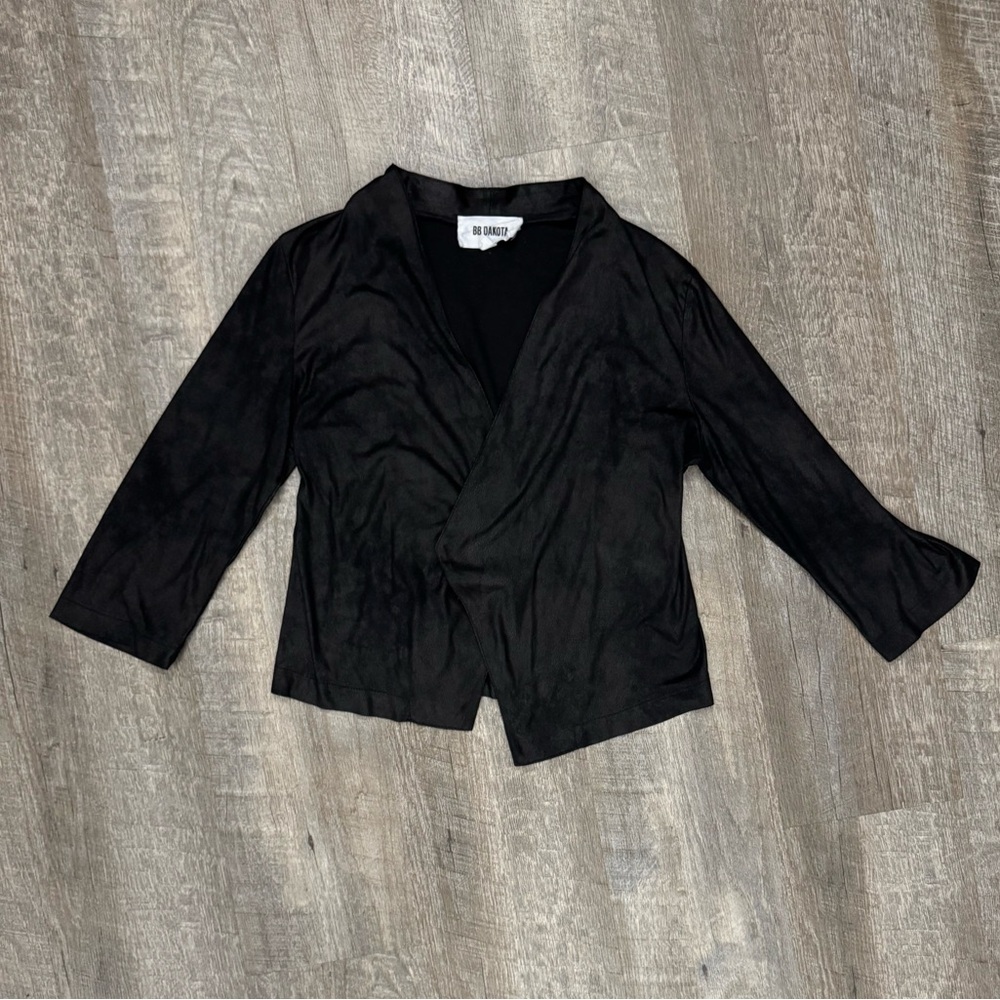 BB Dakota Black Draped Cropped Open Front Jacket Sz S